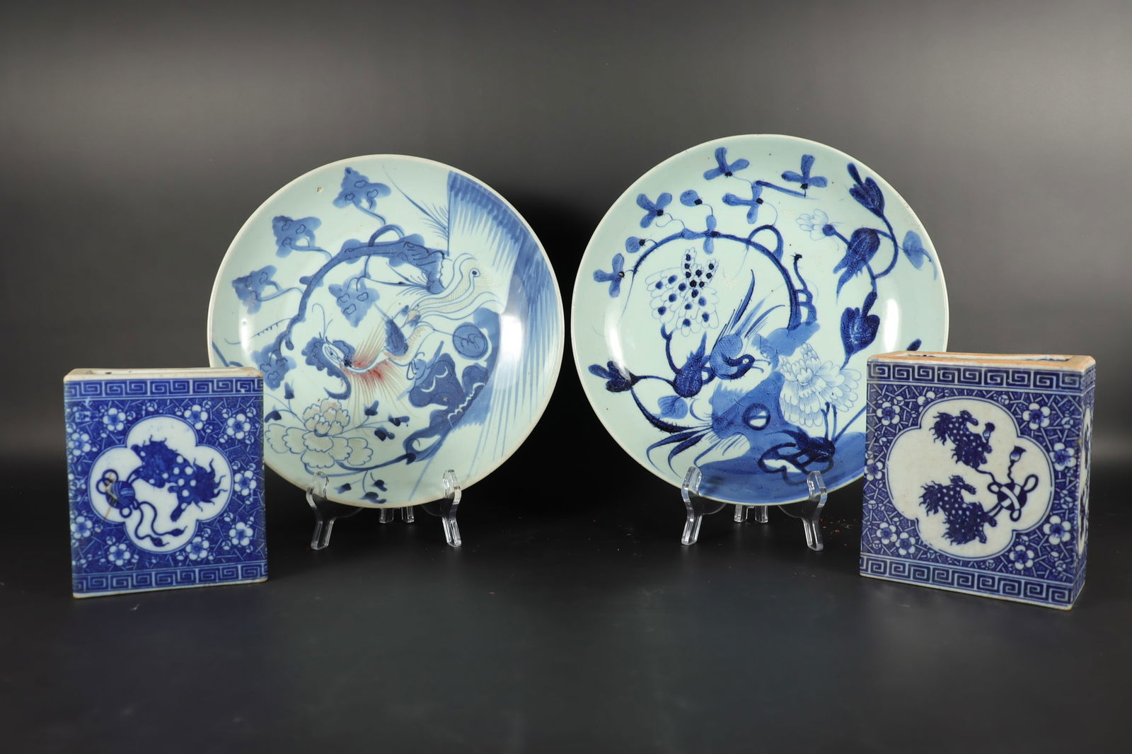 Lots Chinese b/w porcelains (1 of 9)