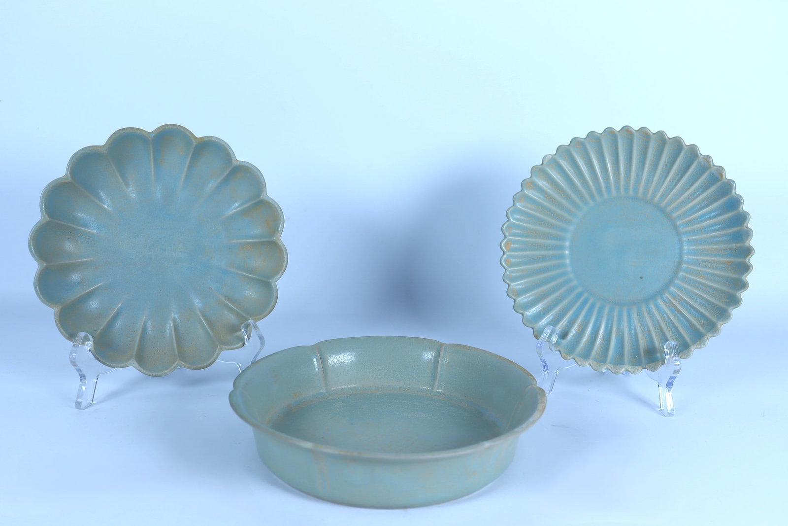Lots Chinese fine porcelains: Lots Chinese fine porcelains, largest H: 1.7" x W: 8."