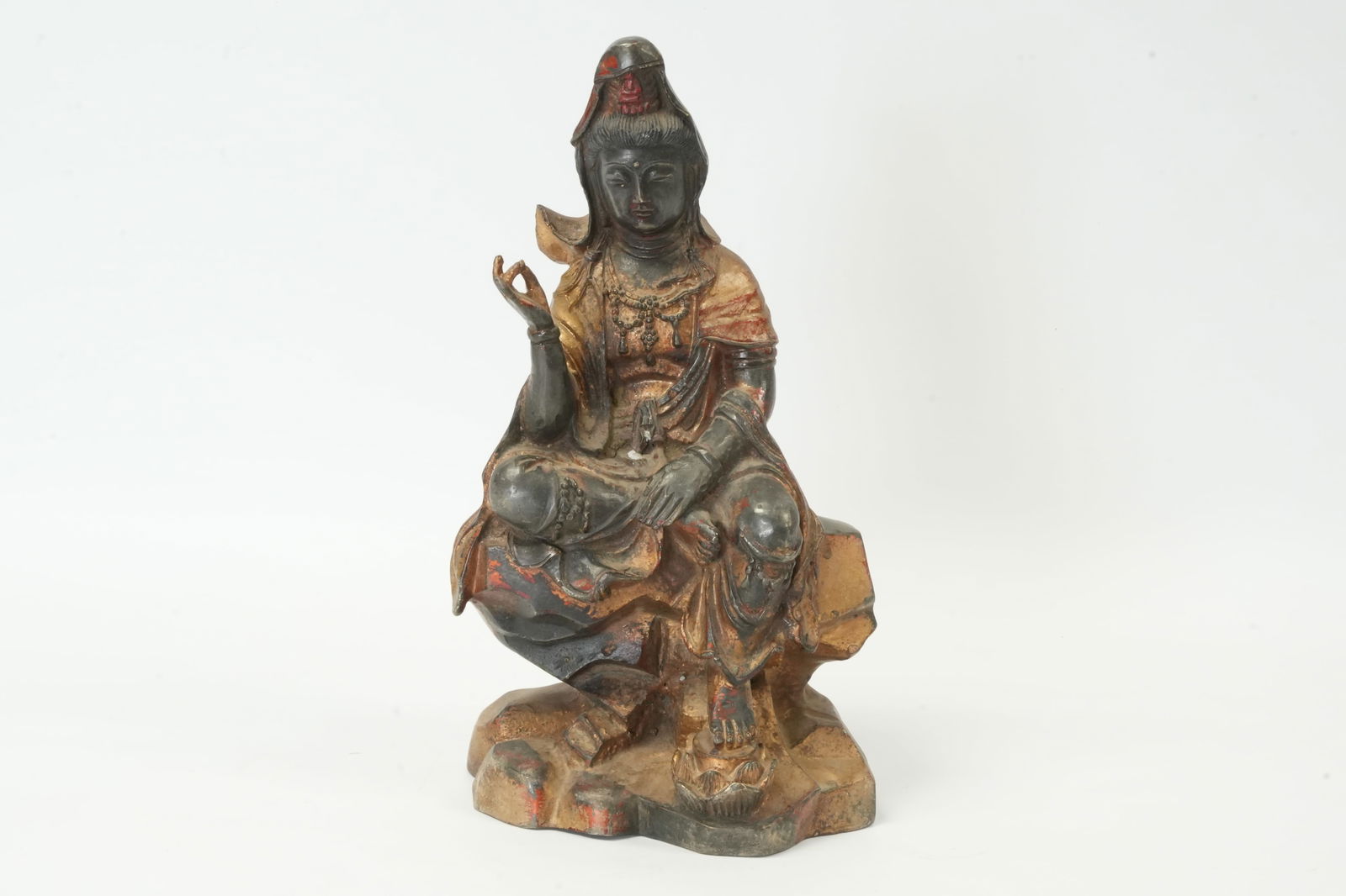 Chinese fine bronze buddha (1 of 8)