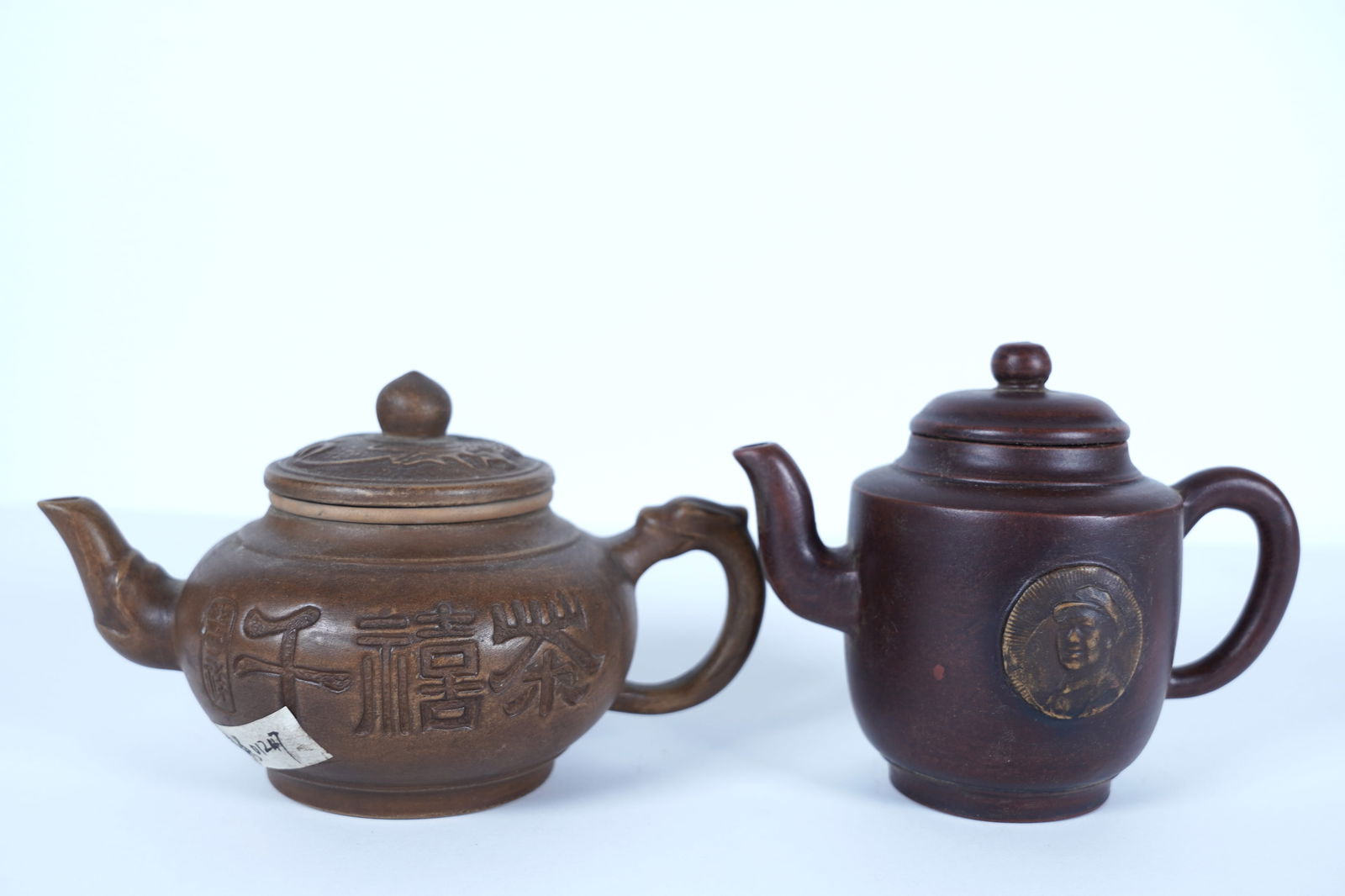 2 Chinese clay teapots (1 of 7)