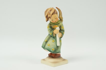 A vintage Hummel figure