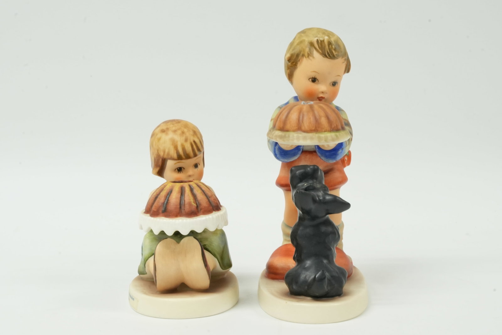 Lots vintage Hummel: Lots vintage Hummel figurine. Largest H: 6" x W: 2.5."
