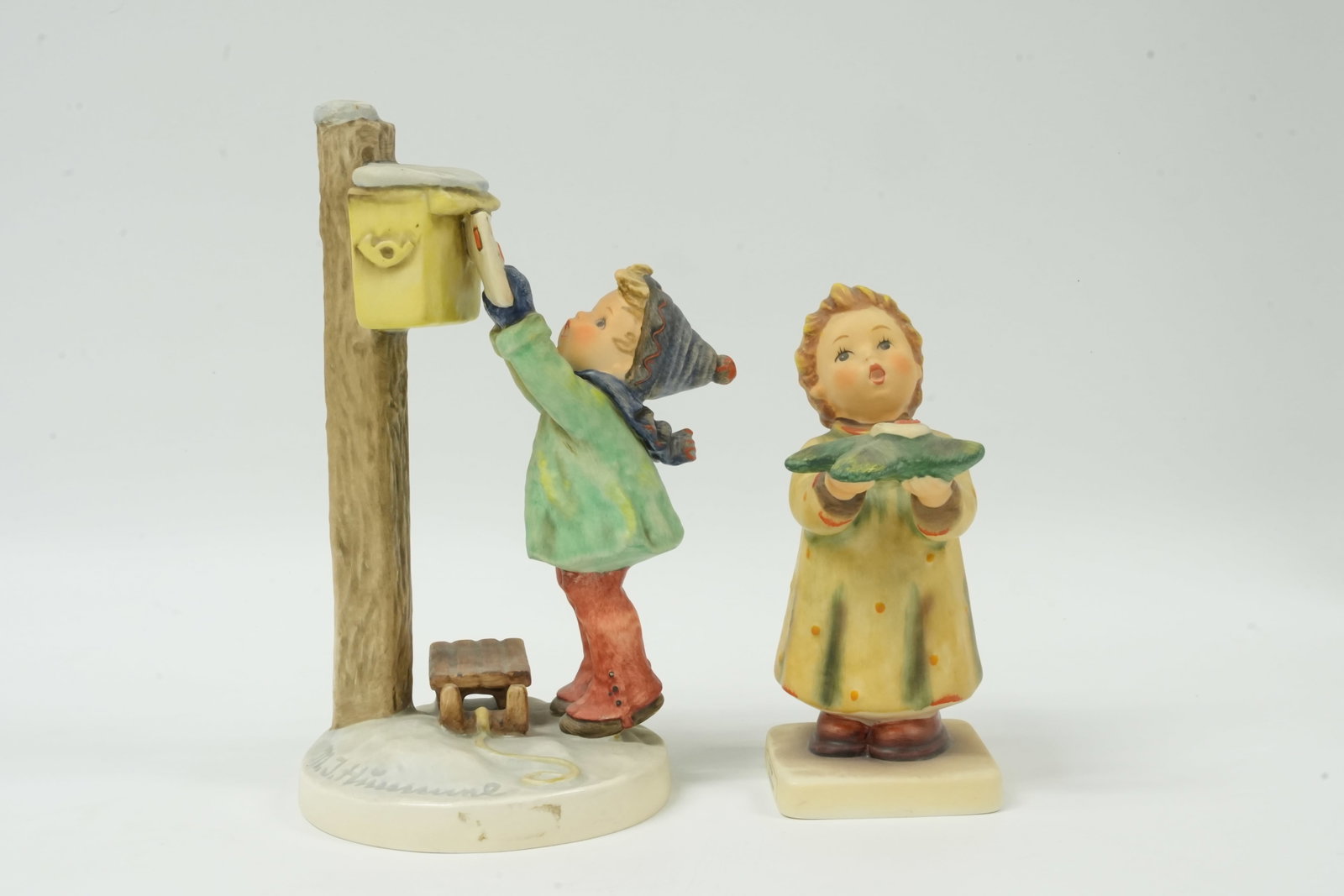 Lots vintage Hummel: Lots vintage Hummel figurine. Largest H: 8" x W: 4."