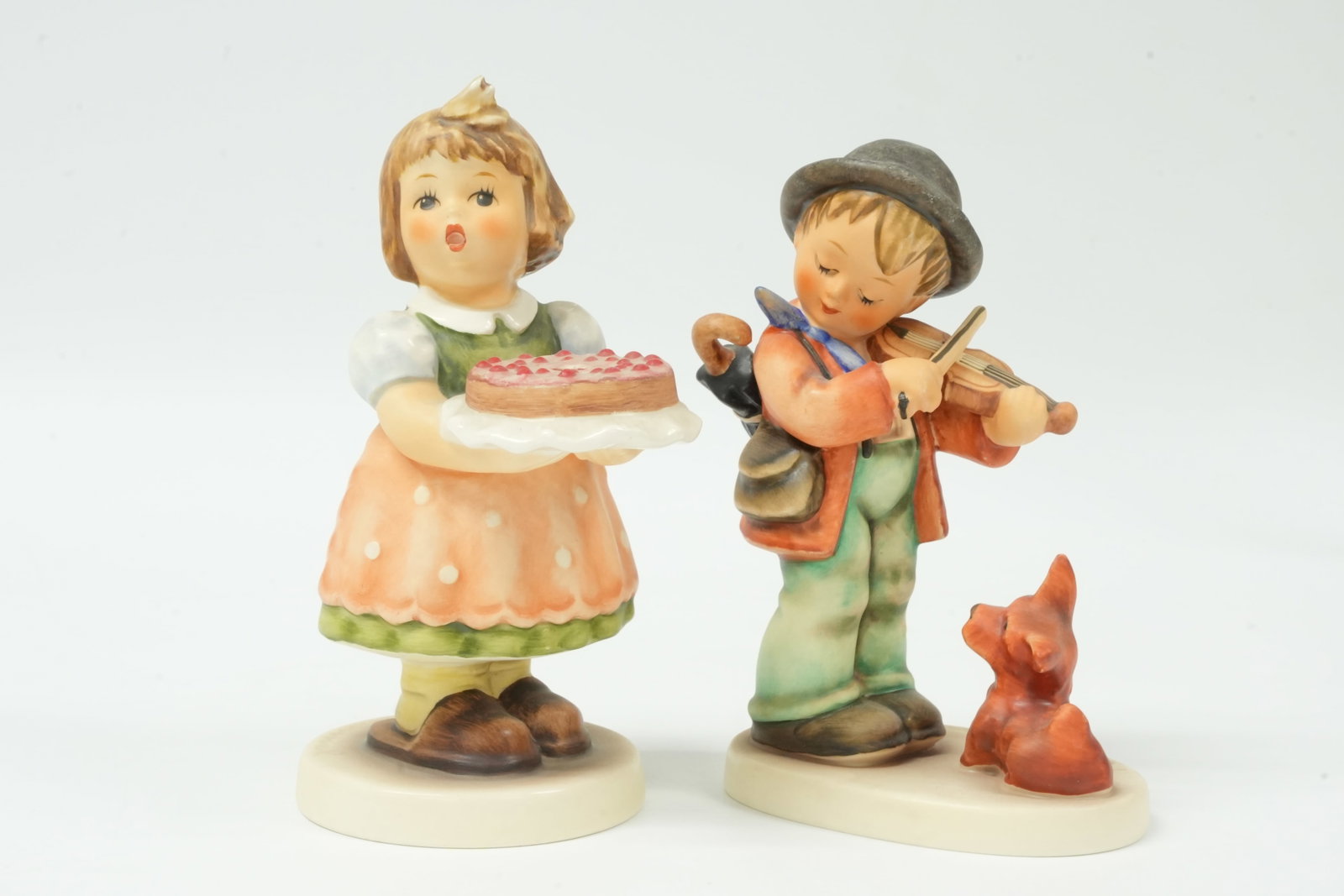 Lots vintage Hummels: Lots vintage Hummels. Largest H: 5.5" x W: 2.5."
