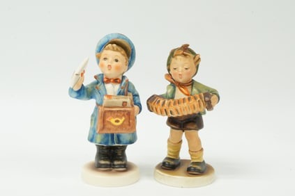 2 vintage Hummel figure