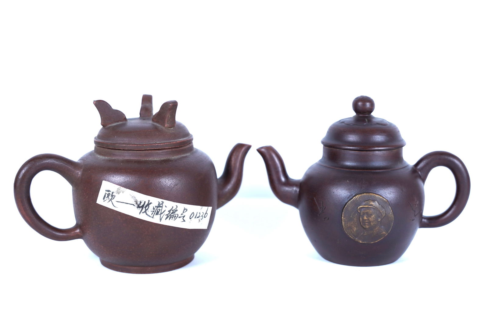 Lots Chinese clay teapots (1 of 6)