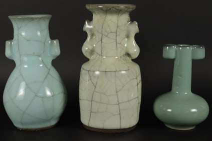 Lots Chinese crackled vase