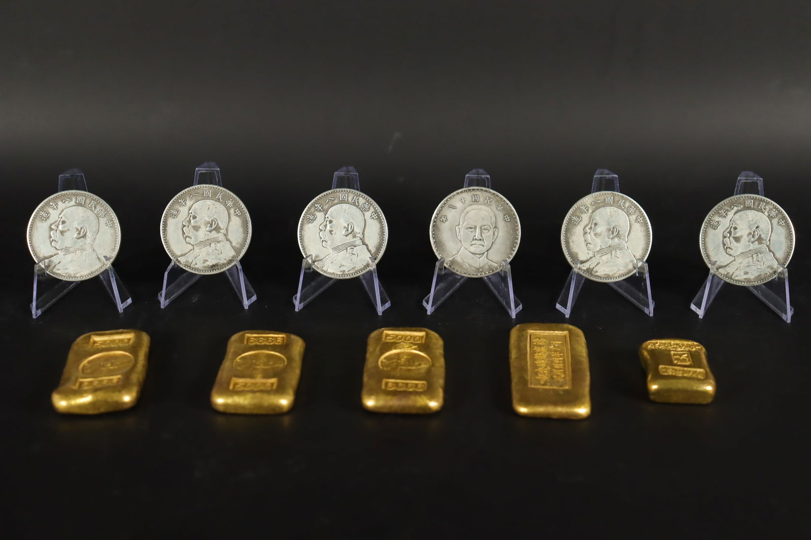 Lots Chinese fine items (1 of 7)