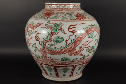 Chinese fine dragon jar