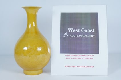 Chinese yellow dragon vase