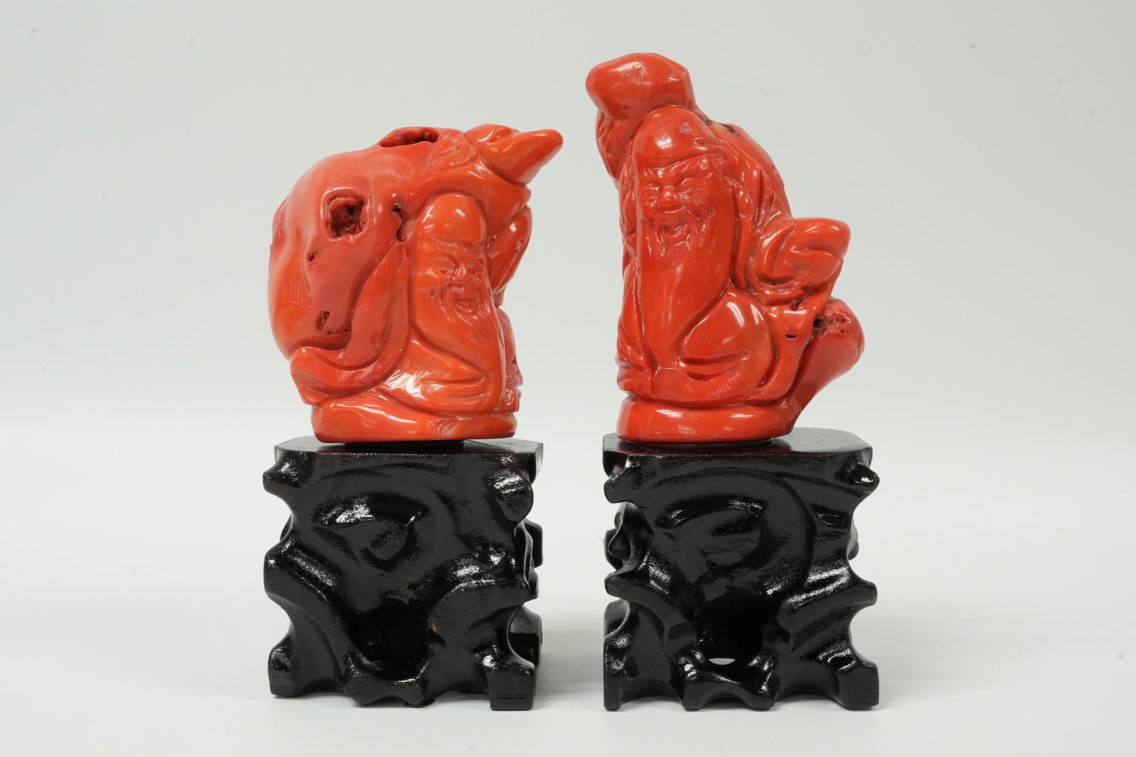 2 Chinese fine corals: 2 Chinese fine corals with wooden stand.