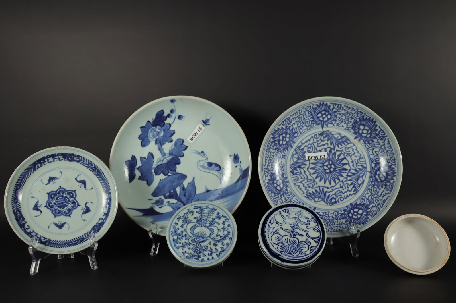 Lots Chinese antique items: Lots Chinese antique items. Largest H: 1.8" x W: 9.8."