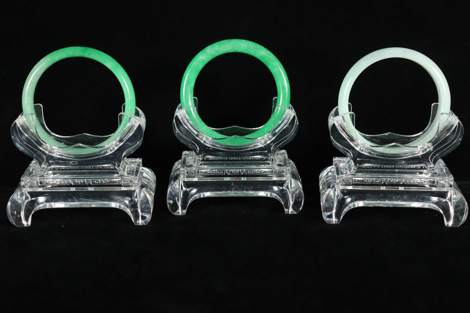 Lots Chinese bangles (1 of 7)