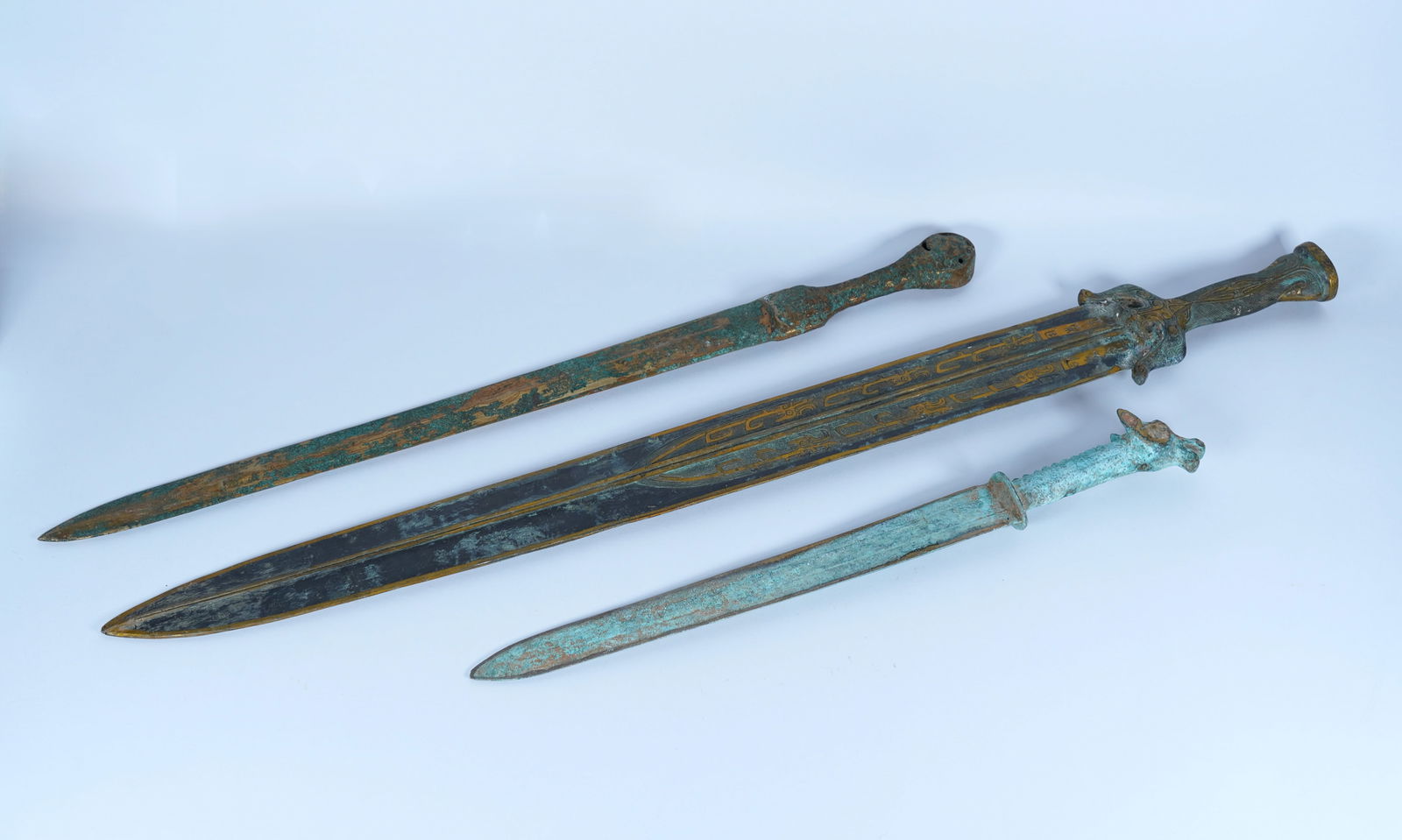 Lots Chinese bronze sword (1 of 7)