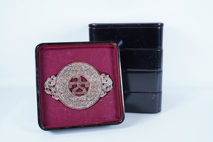 Lots Chinese jade in box