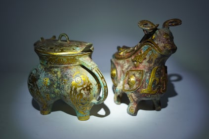 Lots Chinese bronze vessel