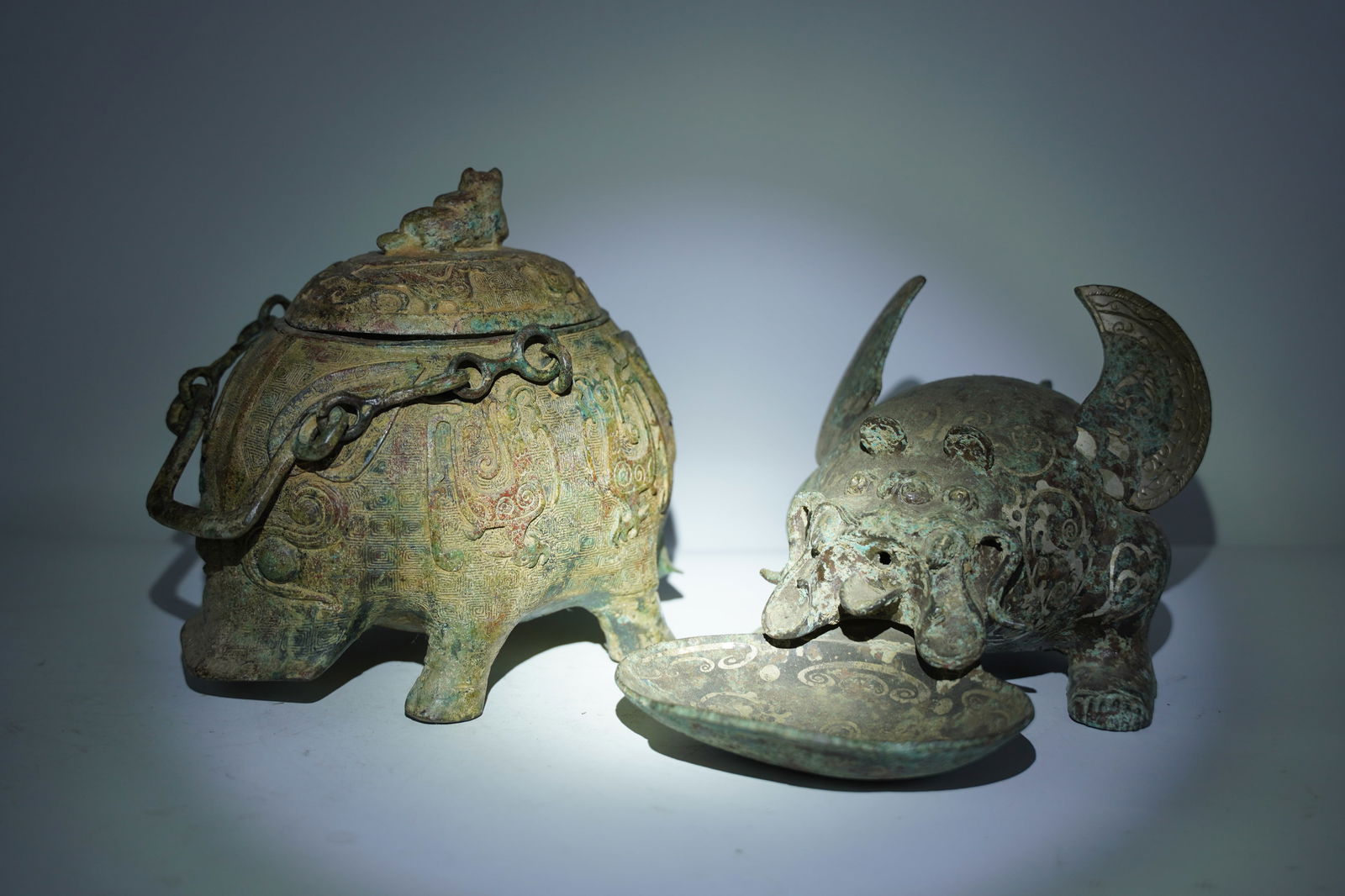 Lots Chinese bronze vessel (1 of 7)