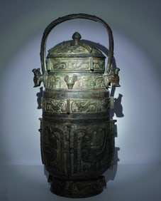Chinese important bronze vessel