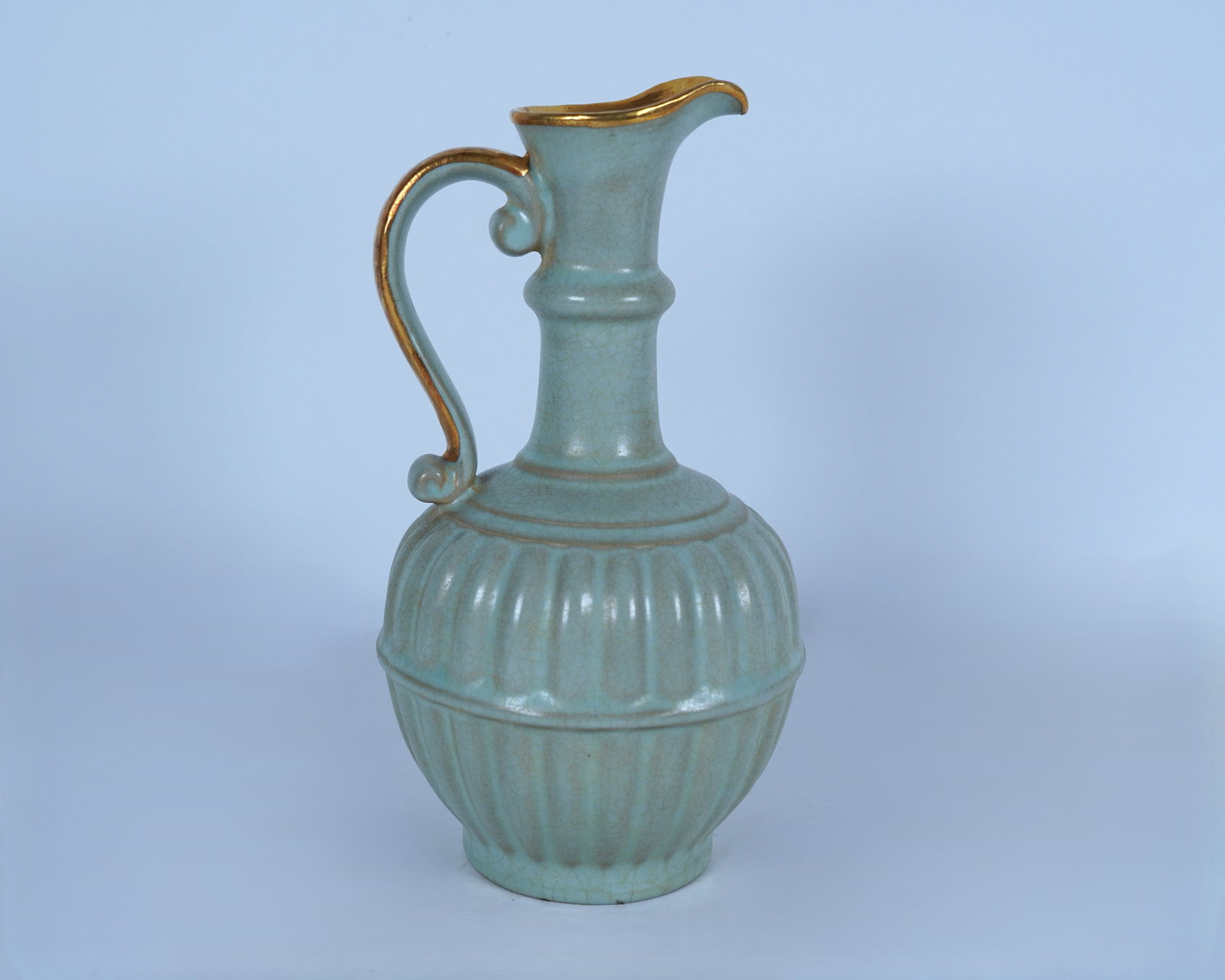 Chinese fine gilted vase (1 of 7)