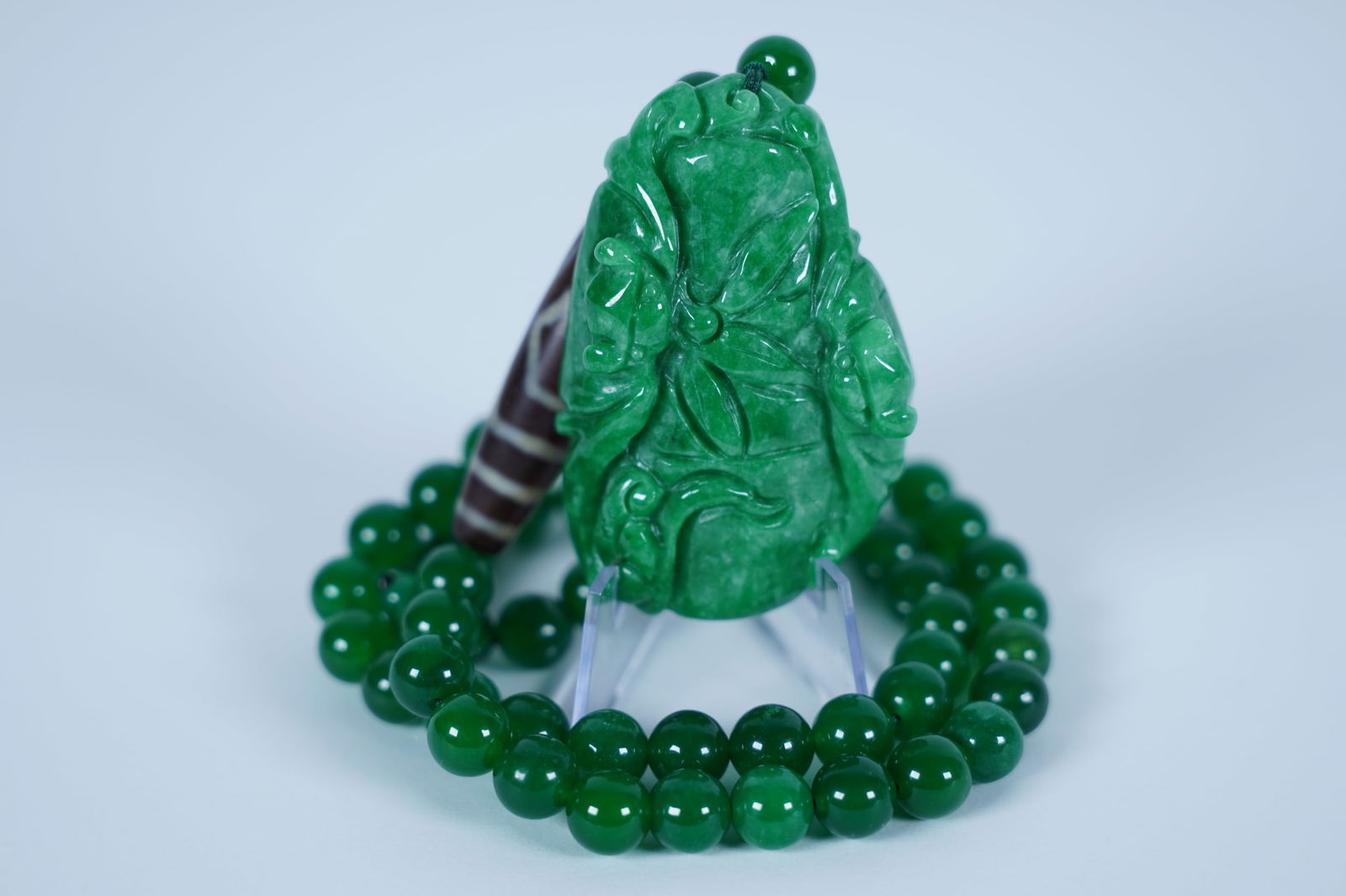 Chinese apple green necklace (1 of 7)