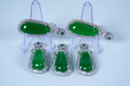 Lots Chinese apple green items