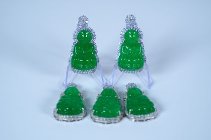 Lots Chinese apple green pendants