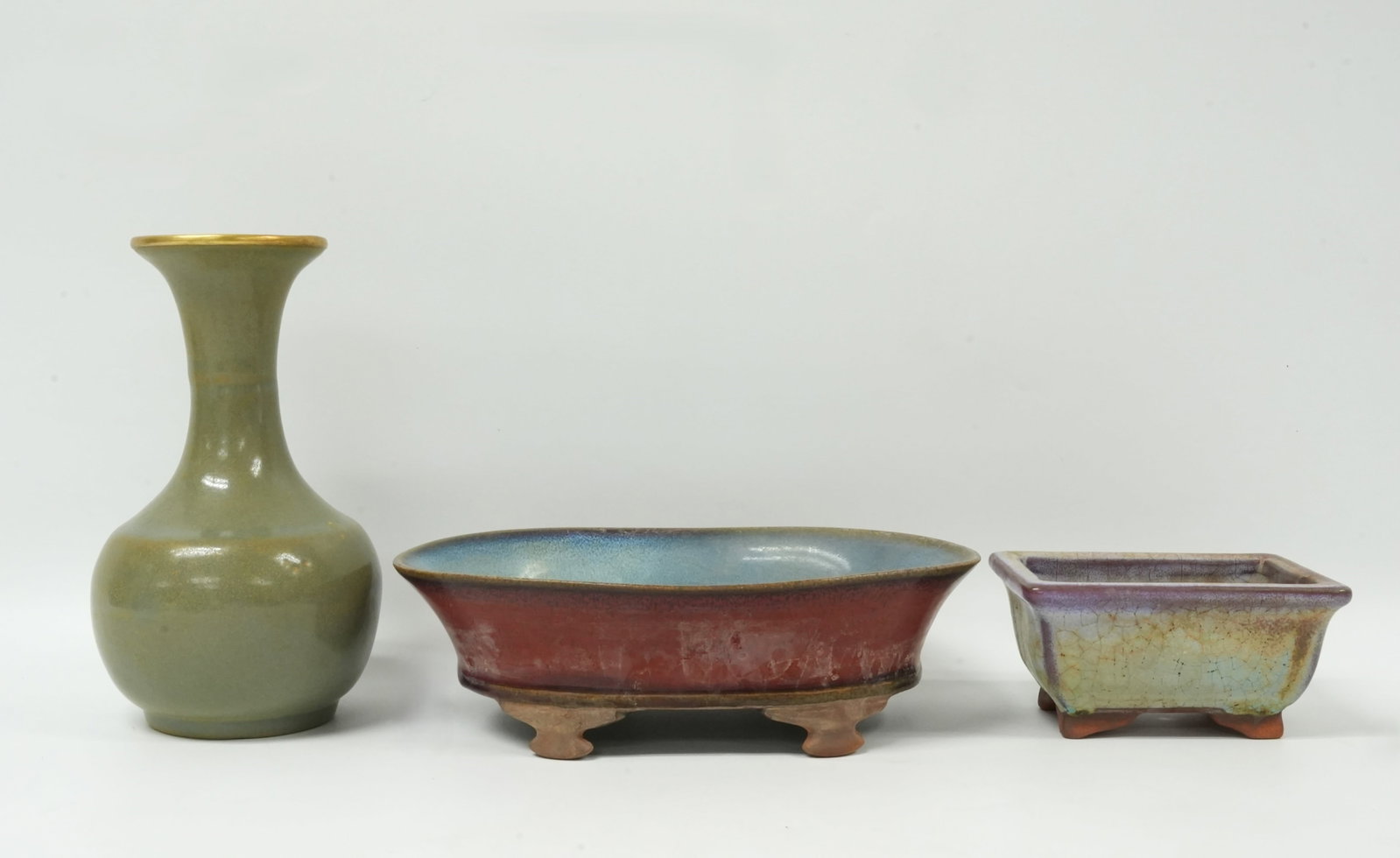 Lots Chinese fine porcelains: Lots Chinese fine porcelains. Largest H: 6.8" x W: 4."