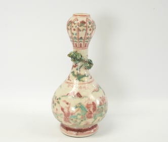 Chinese fine crackled vase