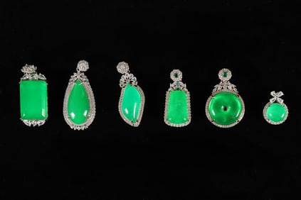 Lots Chinese apple green pendants