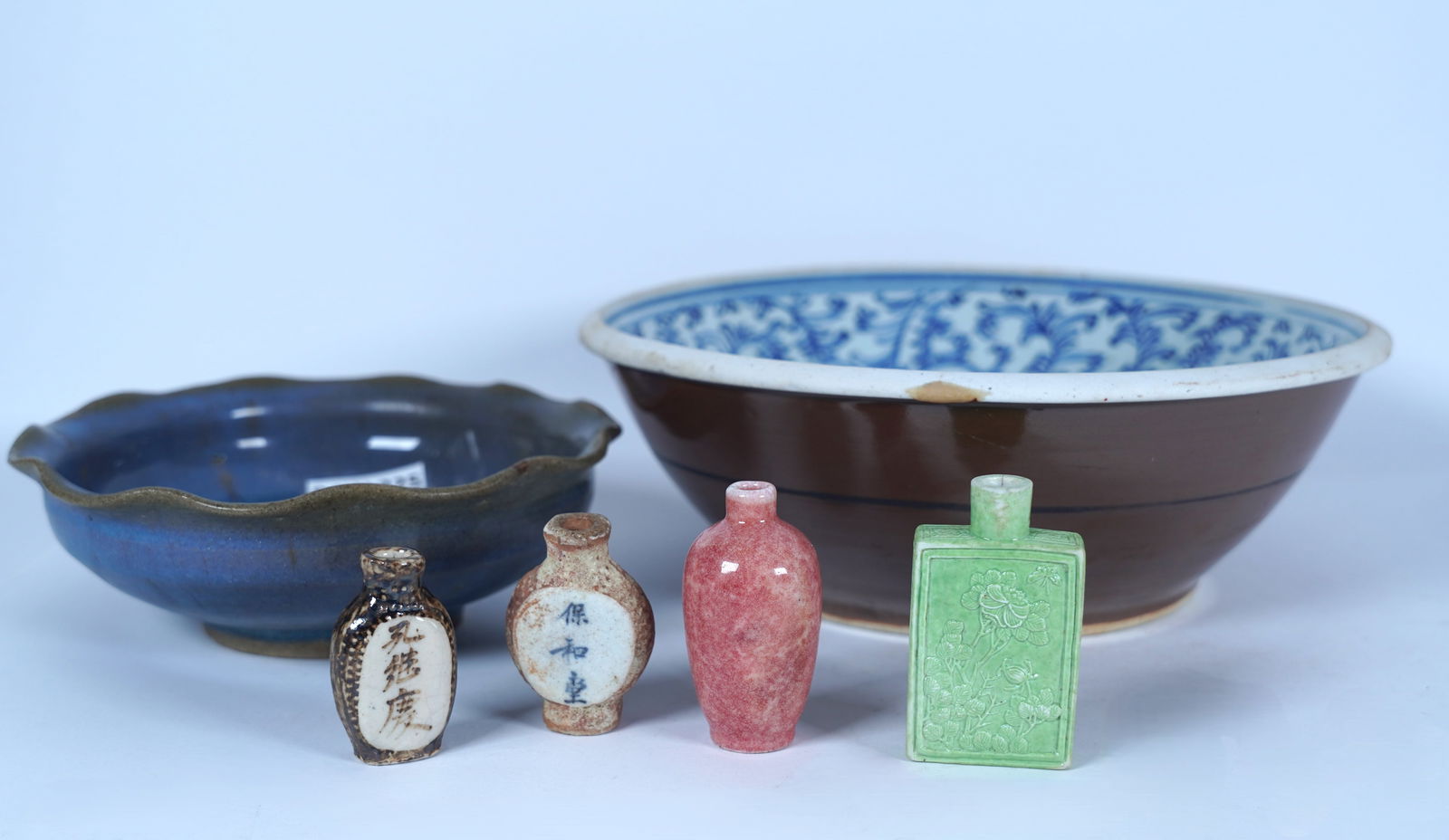 Lots Chinese fine items: Lots Chinese antique fine items. Largest H: 4" x W: 10.25."