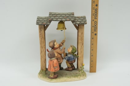 A vintage Hummel figurine