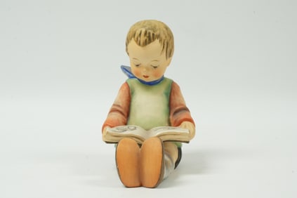 A vintage Hummel figurine
