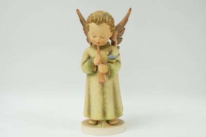 A vintage Hummel figurine