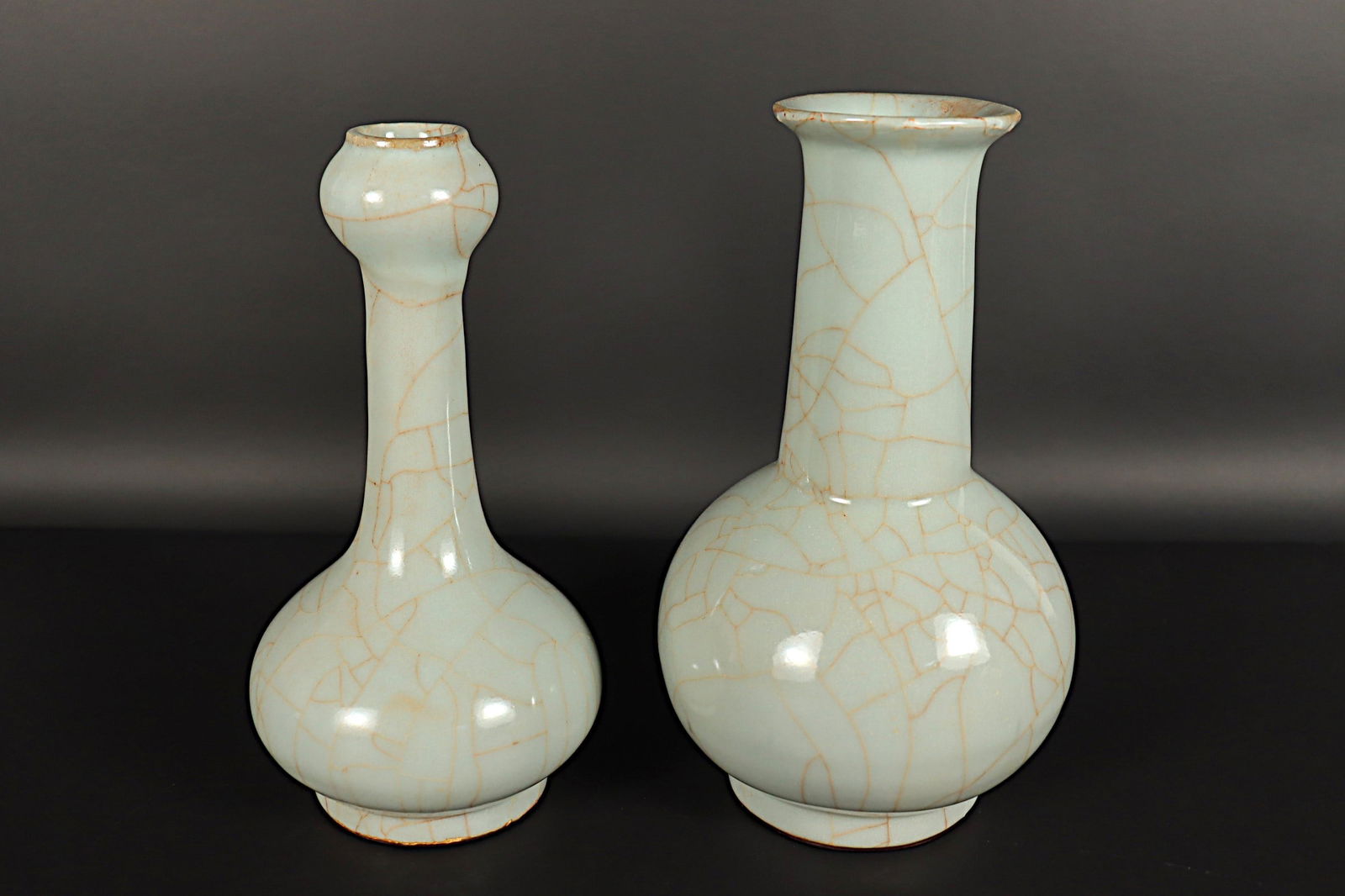 2 Chinese celadon vase (1 of 7)