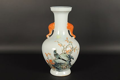 Chinese famille rose vase