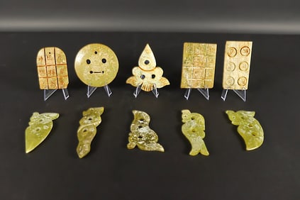Lots Chinese ornaments