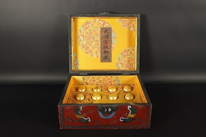 Lots Chinese gilted balls