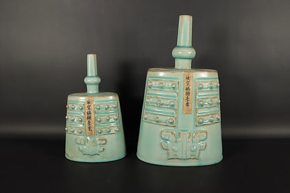 2 Chinese celadon ceramics