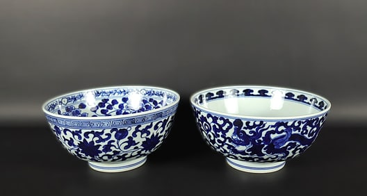 2 Chinese fine b/w bowls