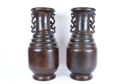 2 Chinese antique vase