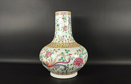 Chinese famille rose vase