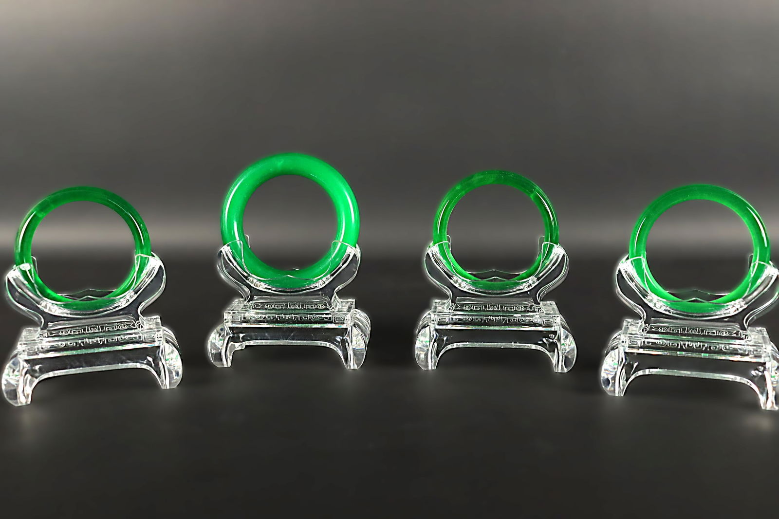 Lots Chinese apple green bangles (1 of 6)