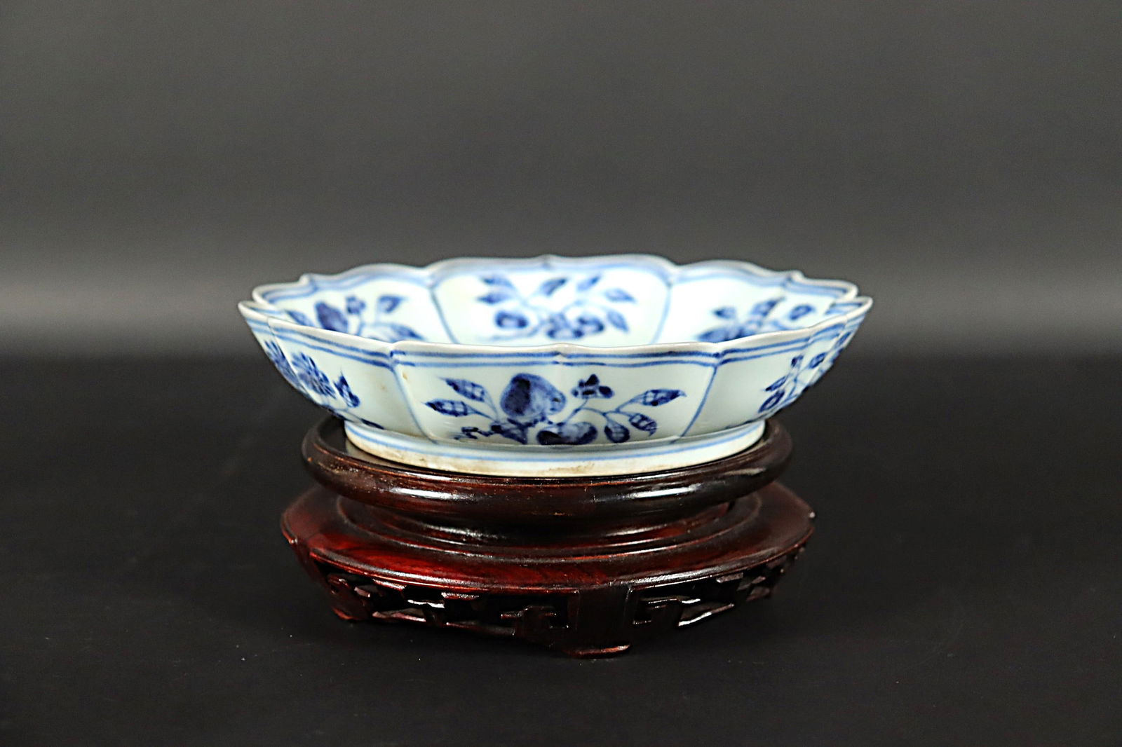 Chinese fine dragon dish (1 of 7)