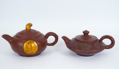 2 Chinese clay teapot