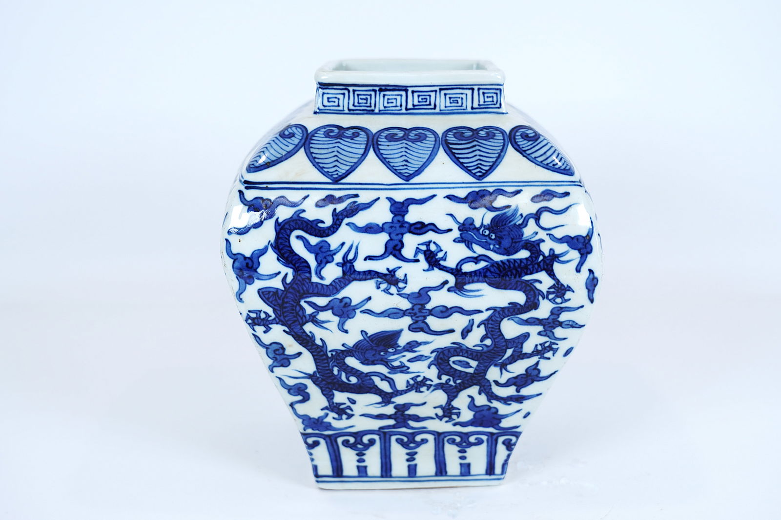 Chinese fine square vase (1 of 7)