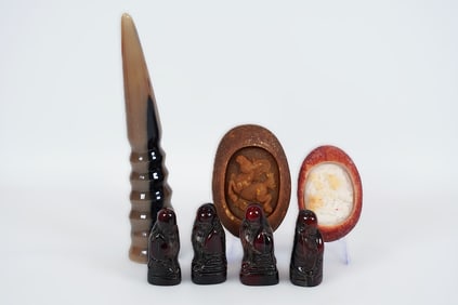 Lots Chinese carved items