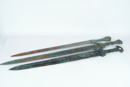 Lots Chinese bronze sword