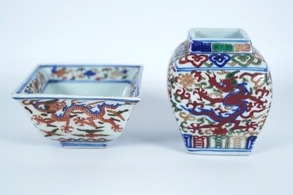 2 Chinese dragon porcelains