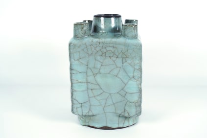 Chinese fine tube vase