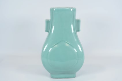 Chinese fine celadon vase